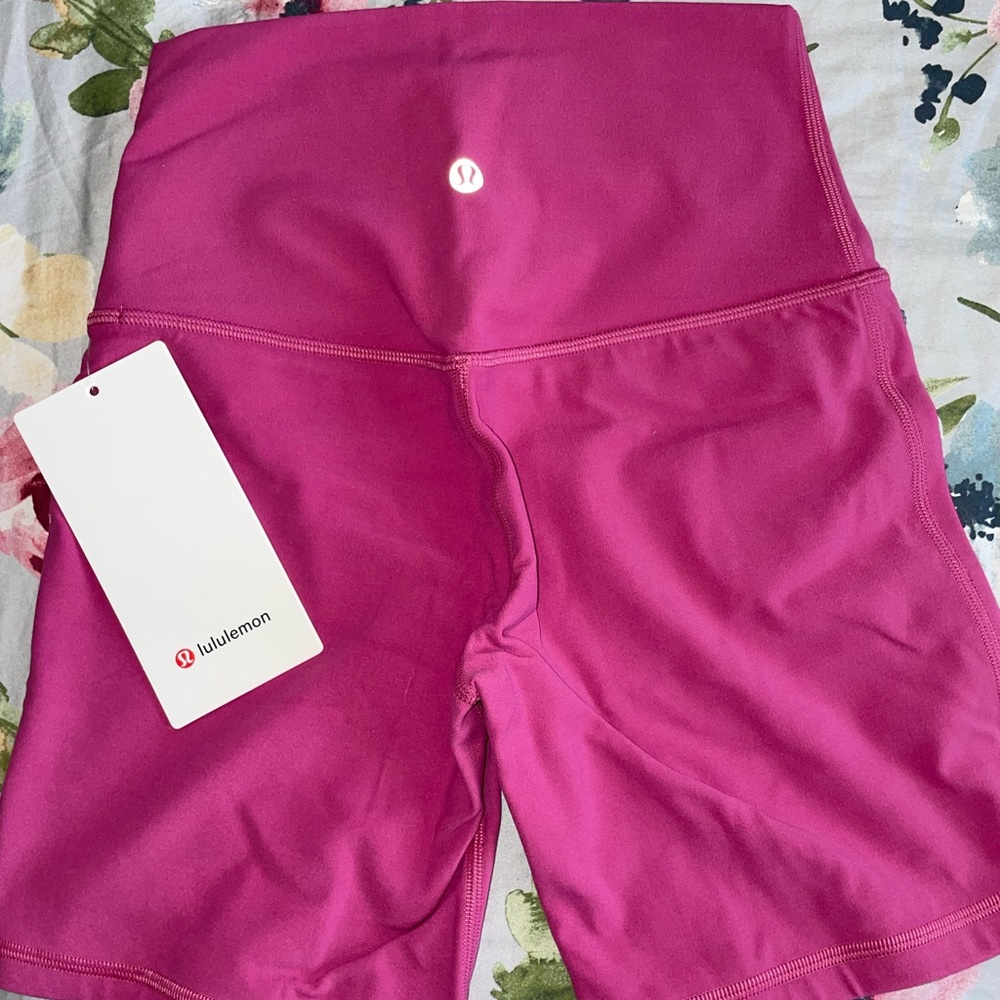 Lululemon - Picture 2 of 2